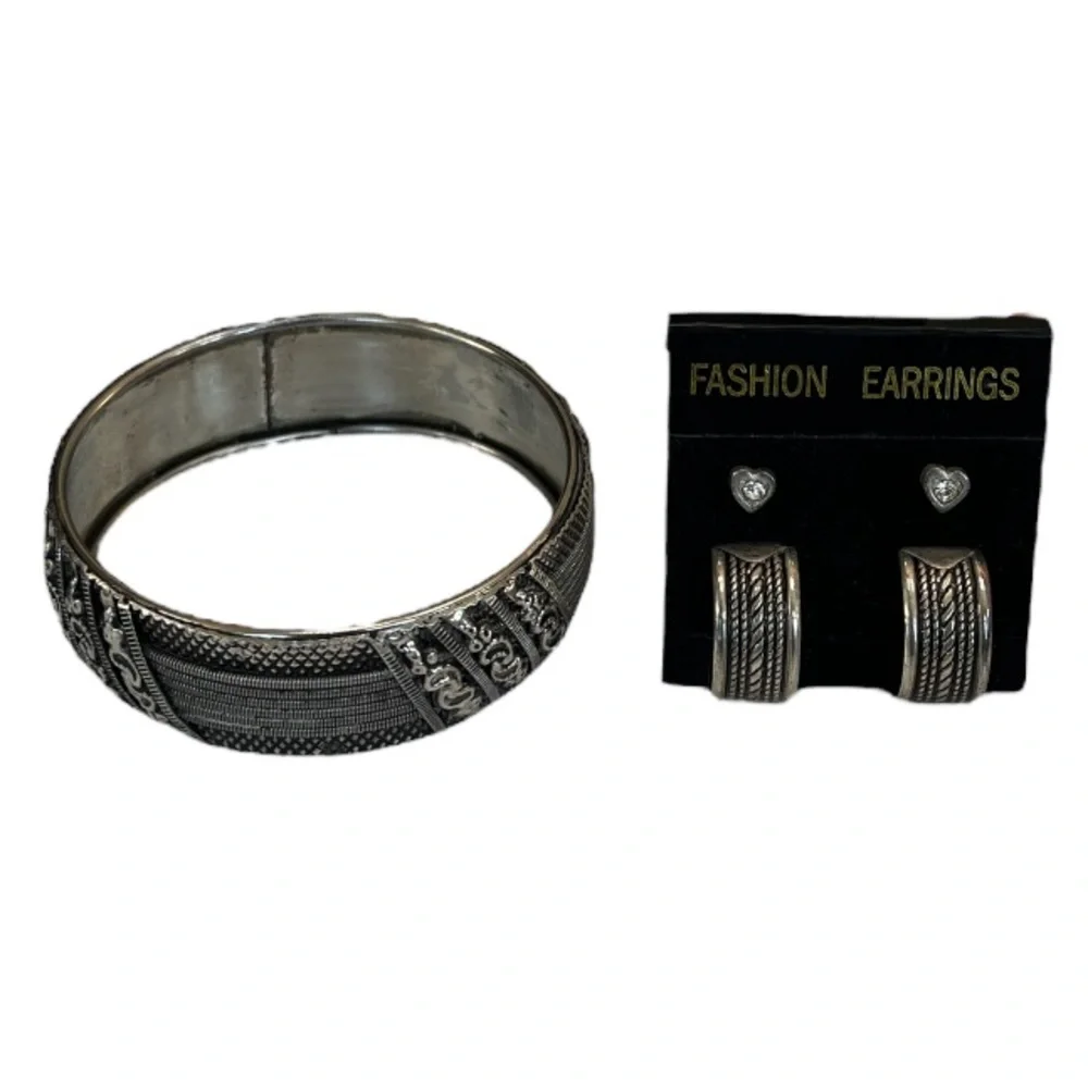 None matching bangle